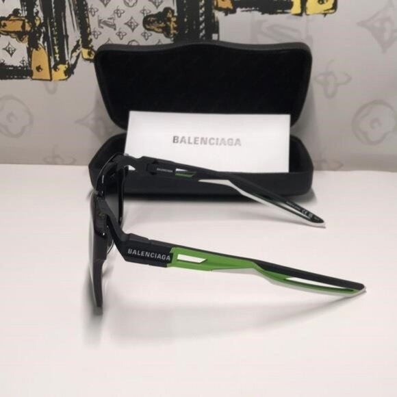 New Authentic Chic Black Sunglasses BB0025SA 004 - Picture 9 of 13